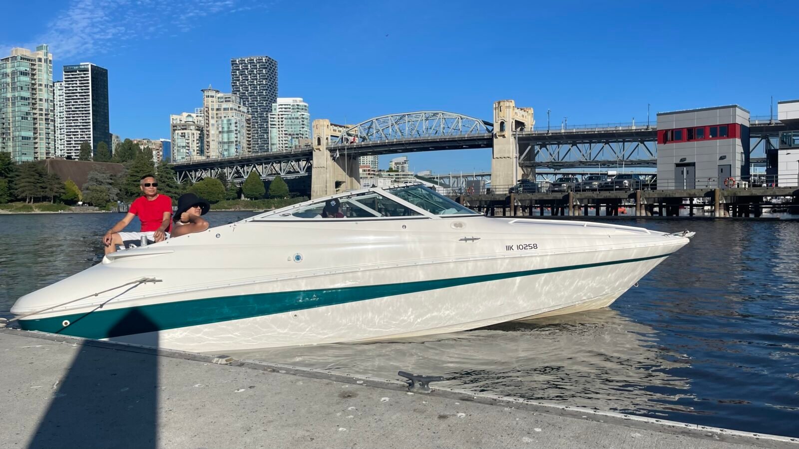 24’ Campion  power boat rental